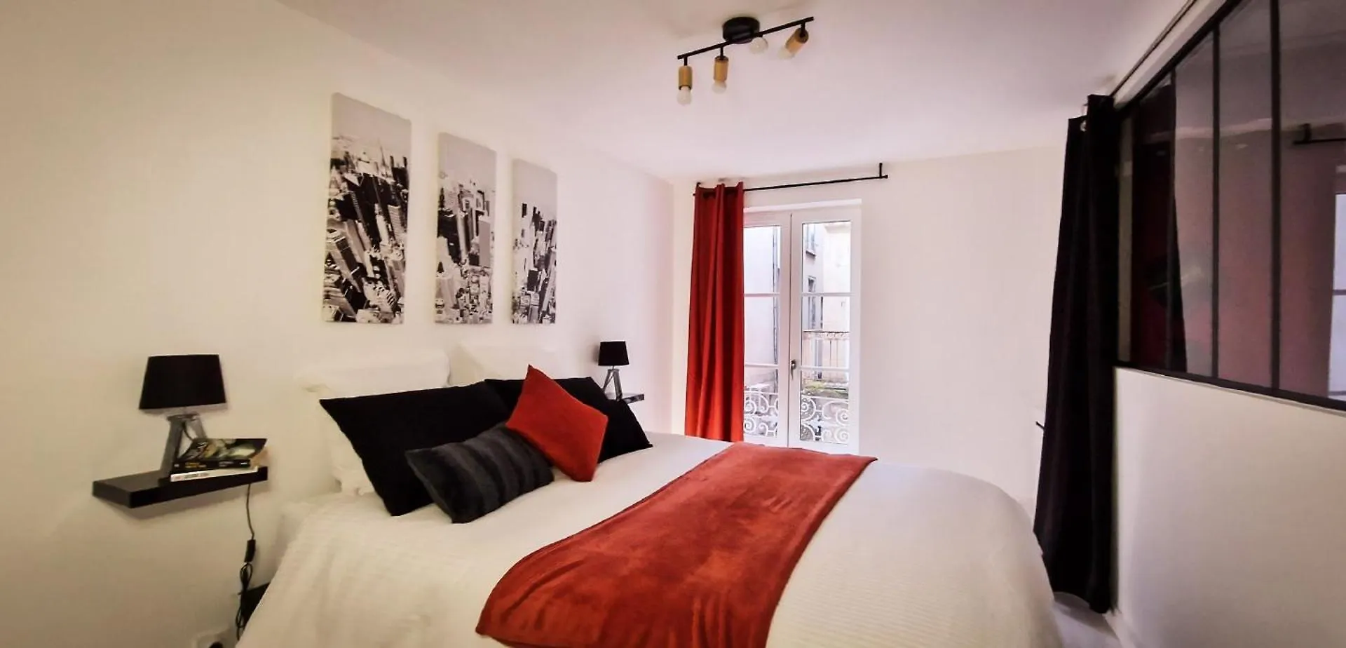 L'Indus 3 Etoiles Wifi, Netflix, Disney, Coeur De Bastide Villefranche-de-Rouergue 0*,