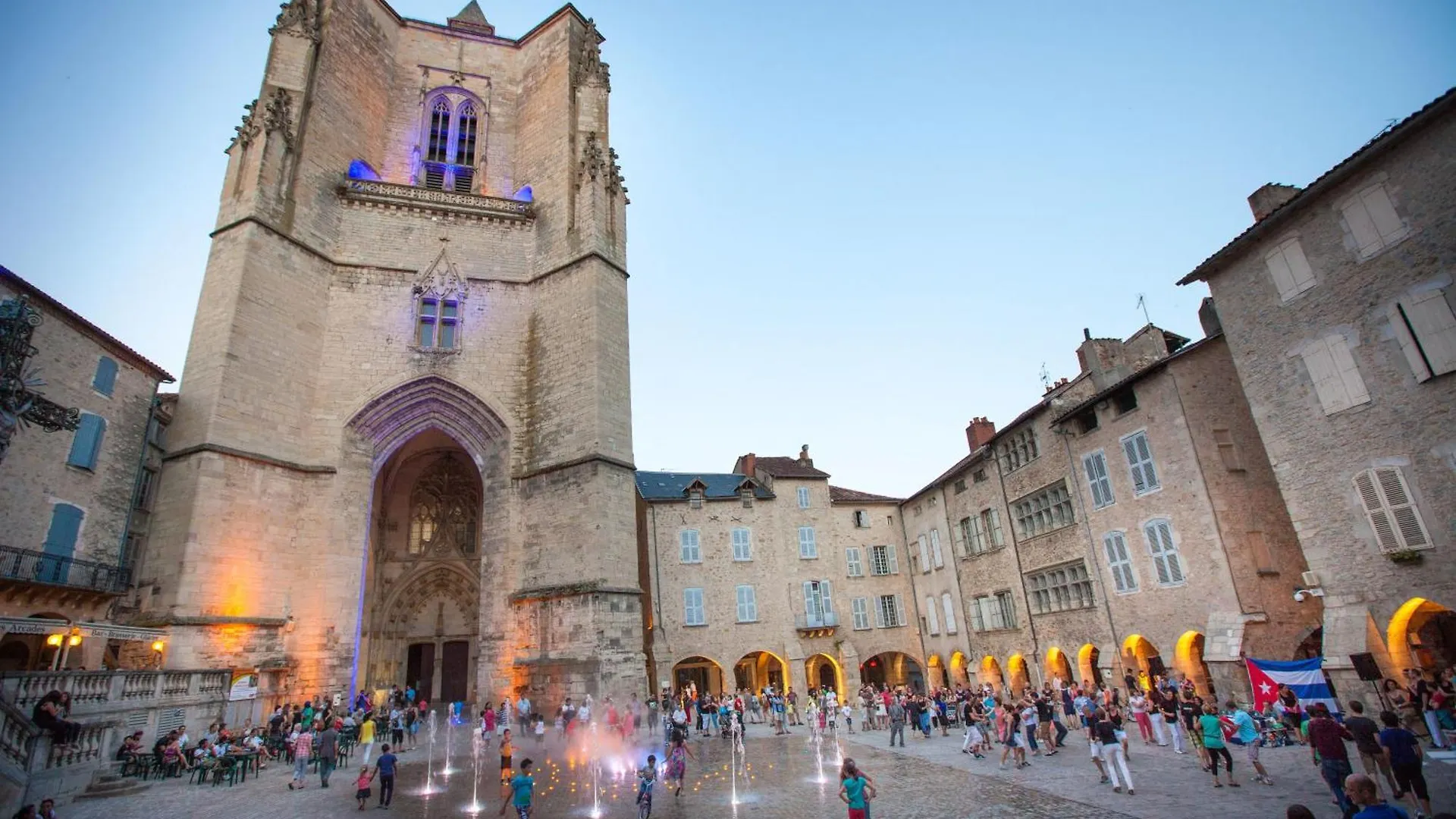 Apartment L'Indus 3 Etoiles Wifi, Netflix, Disney, Coeur De Bastide Villefranche-de-Rouergue France